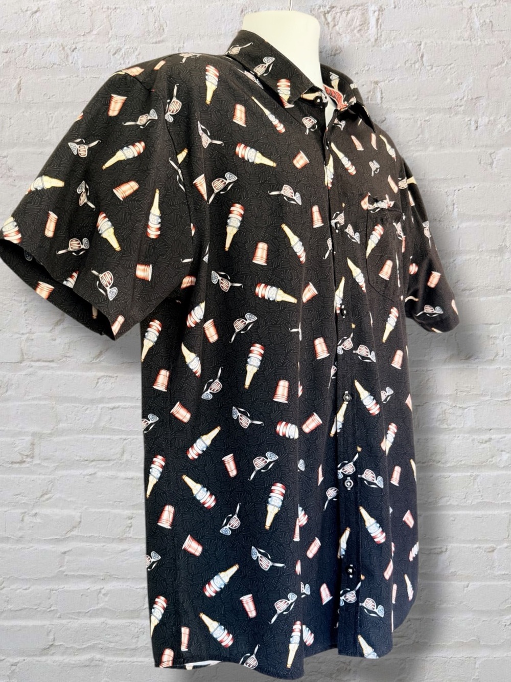 Departwest Performance Men’s XL Black Patriotic Beer Pong Button Shirt DW119CA - Picture 3 of 7